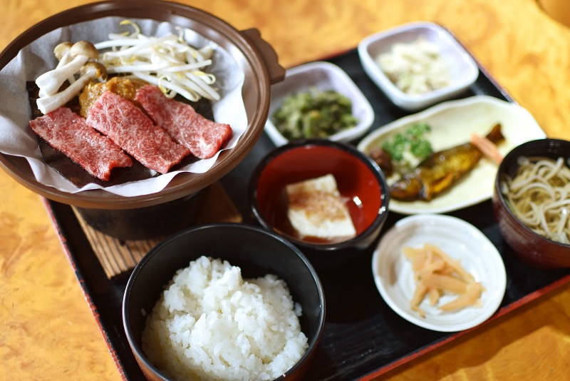 【2025白川鄉合掌村攻略】夢幻世界遺產一日遊！冬天點燈＆交通美食彙整