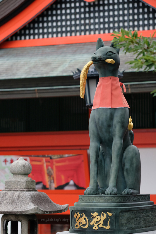 【京都】伏見稻荷大社：千本鳥居必看！狐狸御守、門票交通＆附近