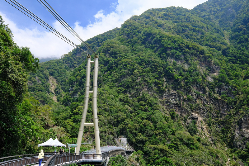 【花蓮太魯閣】布洛灣山月吊橋：離溪谷落差最大吊橋！免預約申請