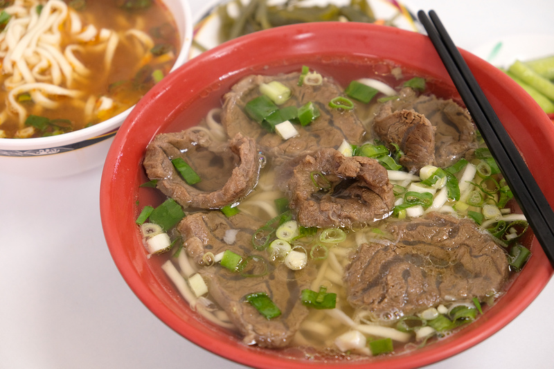 【板橋】永昌牛肉麵：人氣好評美食，牛肉嫩湯醇厚，紅燒清燉都美味