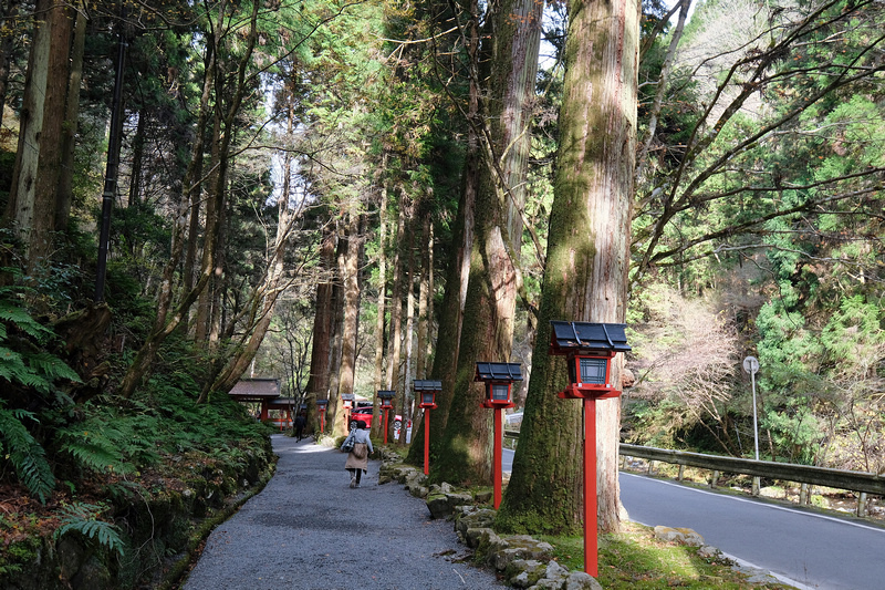 【京都】貴船神社：冬天白雪超美！秋天楓葉、點燈時間必去 (含