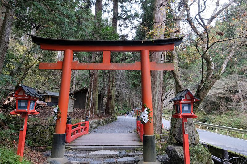 【京都】貴船神社：冬天白雪超美！秋天楓葉、點燈時間必去 (含