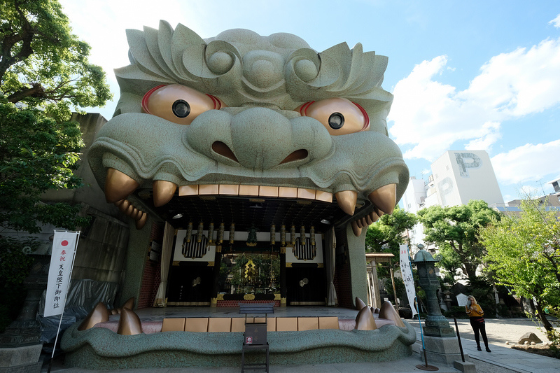 【大阪】難波八阪神社：震撼巨無霸獅子殿！免門票限定御守＆附近