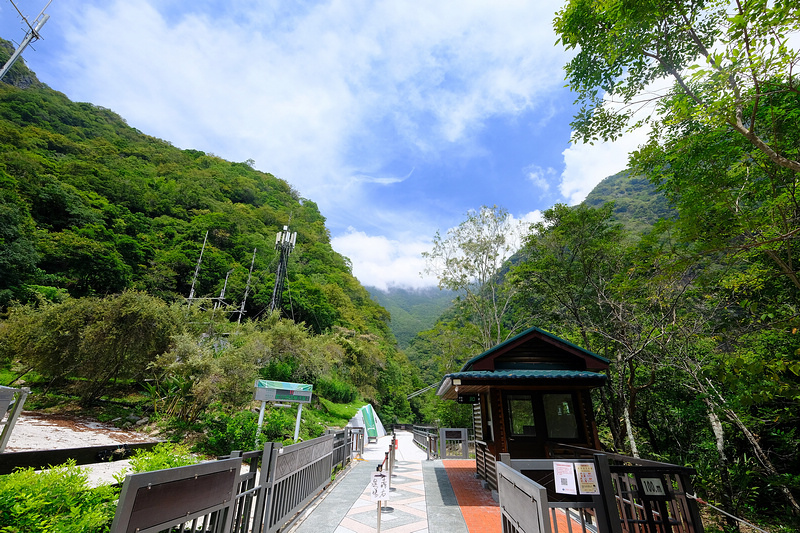 【花蓮太魯閣】布洛灣山月吊橋：離溪谷落差最大吊橋！免預約申請
