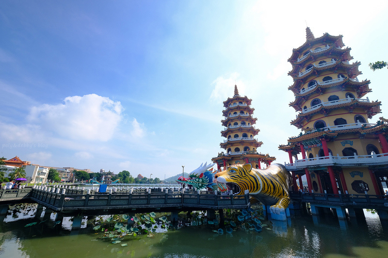 【高雄左營】蓮池潭風景區：龍虎塔、春秋閣、玄天上帝等交通美食