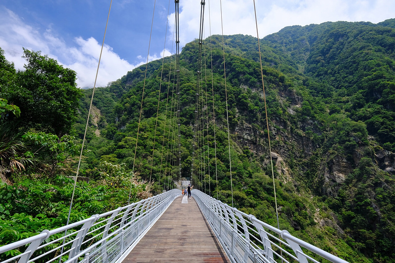 【花蓮太魯閣】布洛灣山月吊橋：離溪谷落差最大吊橋！免預約申請