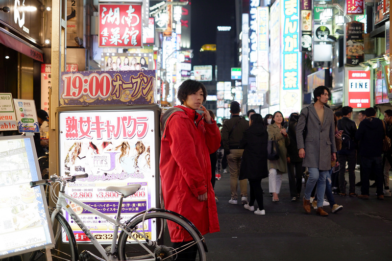 【東京】新宿歌舞伎町一番街：牛郎價格拉客＆美食景點，情色場所