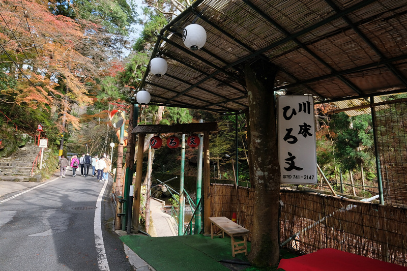 【京都】貴船神社：冬天白雪超美！秋天楓葉、點燈時間必去 (含